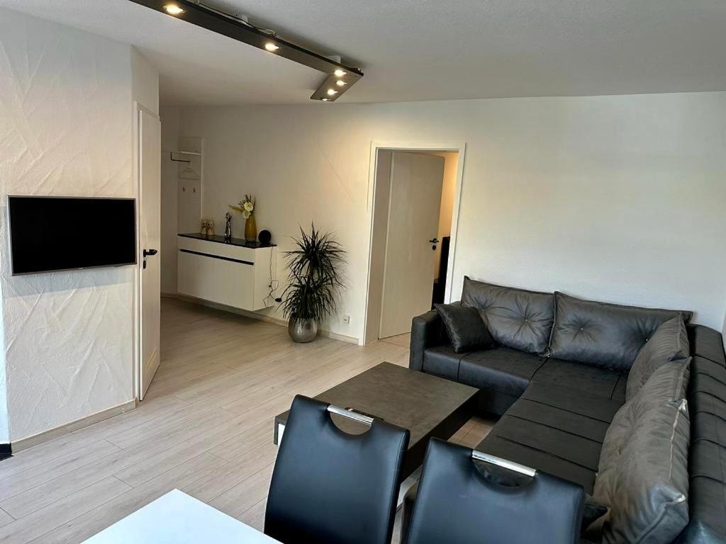 Flexible, Schoene Und Gut Aussehende Feriensuite Ρόιτλινγκεν Εξωτερικό φωτογραφία